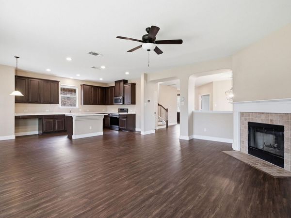 2950 E Old Settlers BLVD, Unit 29, Round Rock, TX 78665