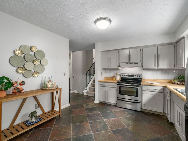 2805 Shellwick Court, Columbus, OH 43235 Photo 11