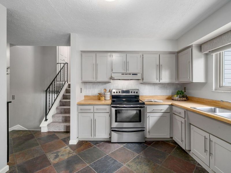 2805 Shellwick Court, Columbus, OH 43235 Photo 12