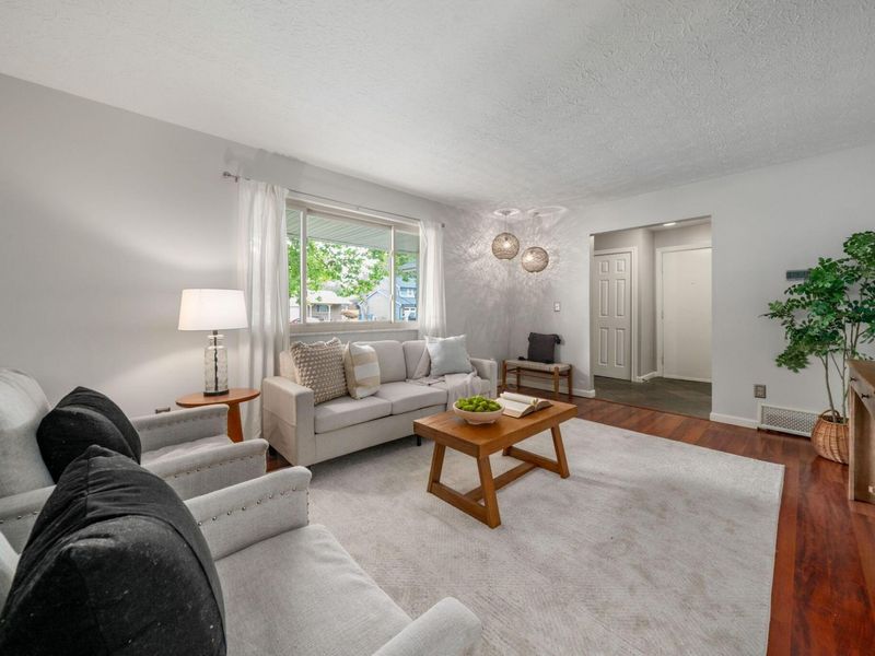 2805 Shellwick Court, Columbus, OH 43235 Photo 6
