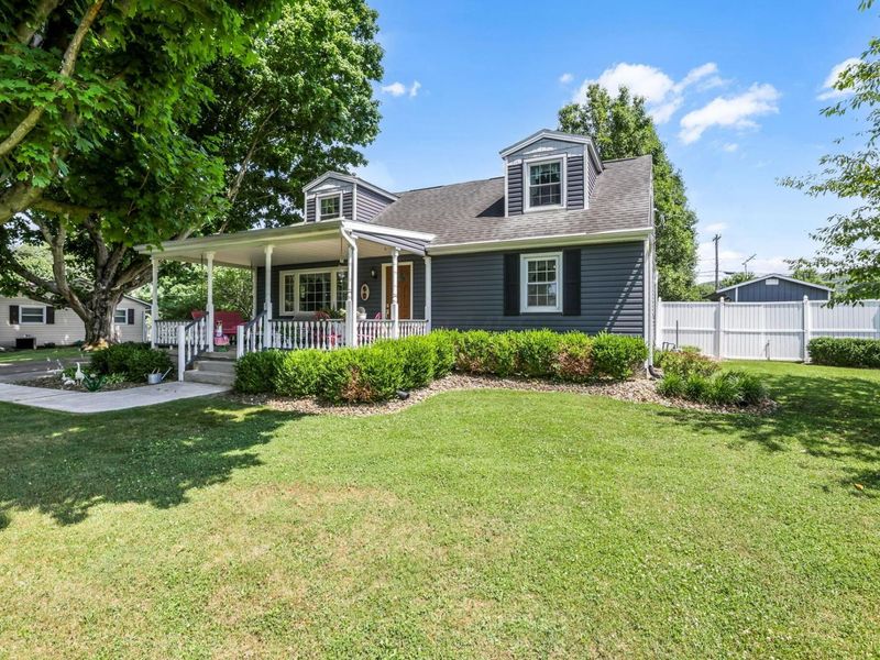 892 Fieldson Drive , Heath, OH 43056 Photo 3