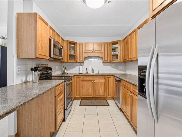 55 Tall Oaks Dr, Unit 402, Weymouth, MA 02190