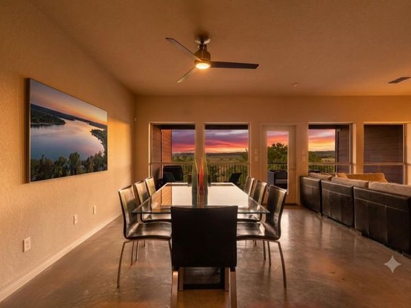 970 Parkview DR, Canyon Lake, TX 78133