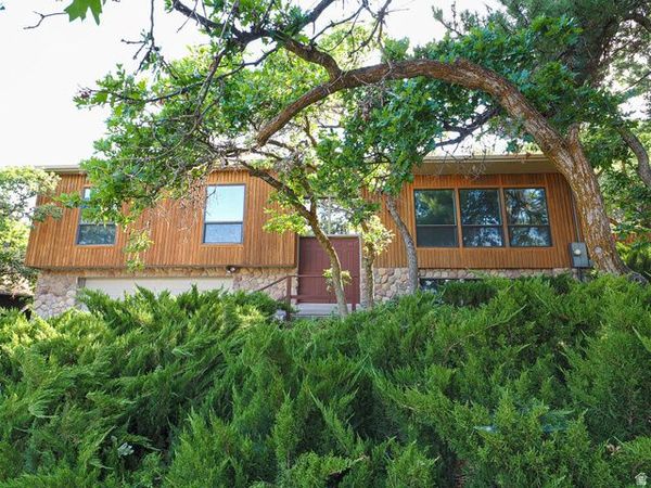 8705 S KINGS HILL DRIVE DR E, Cottonwood Heights, UT 84121