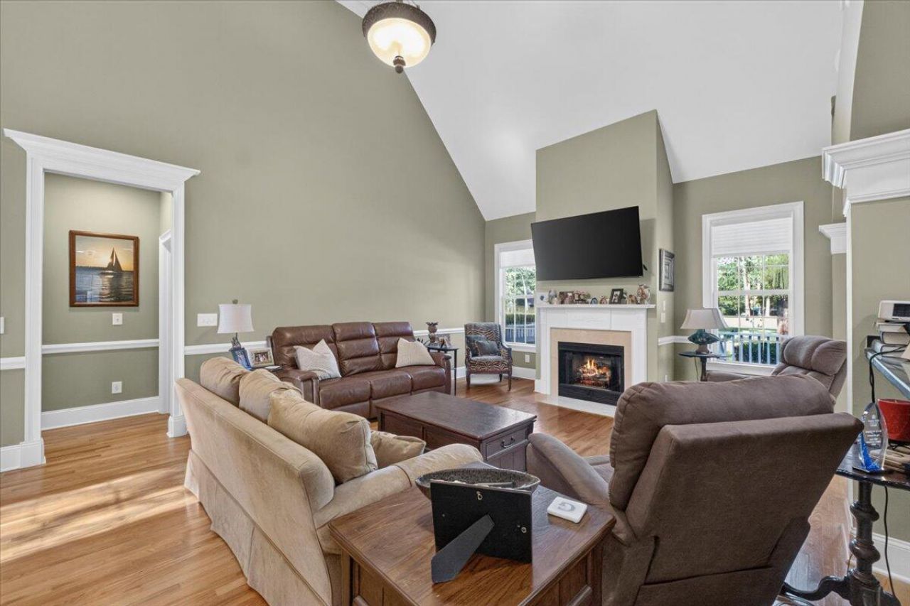 8843 E Fairway Woods Drive Photo 12