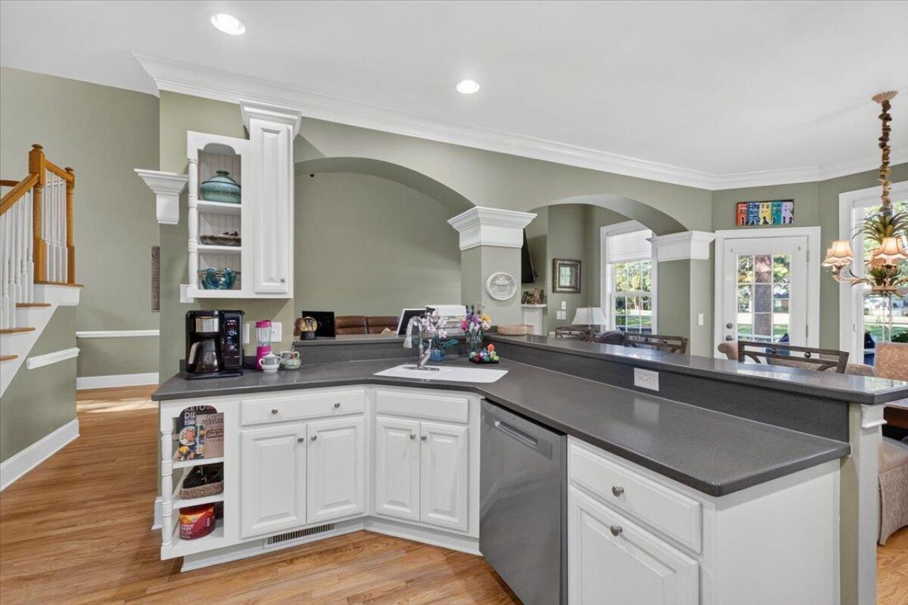 8843 E Fairway Woods Drive Photo 27