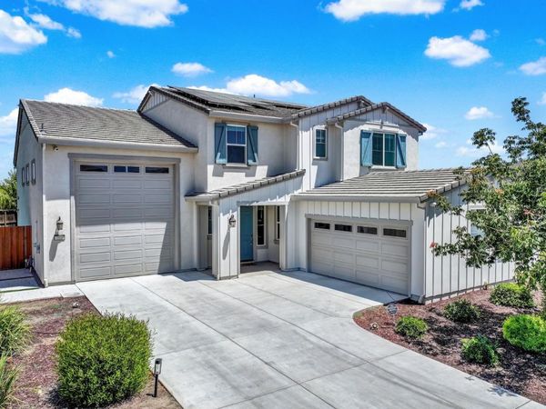 700 Moonlight Court, Dixon, CA 95620