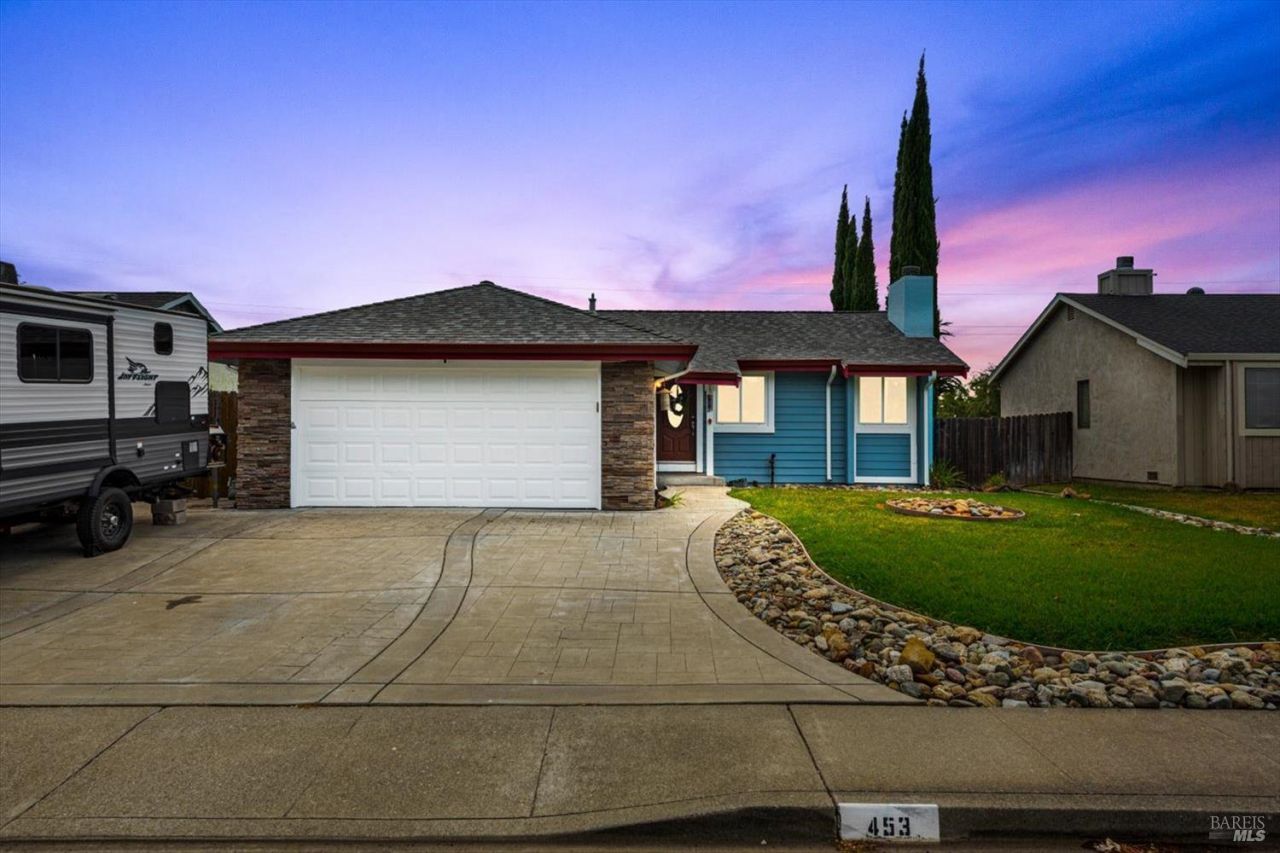 453 Shannon Drive, Vacaville, CA 95688 Main Photo