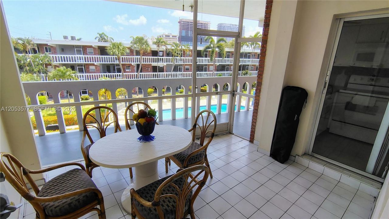 201 NE 14th Ave , Unit 5C, Hallandale Beach, FL 33009 Photo