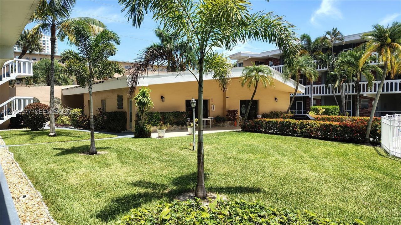 201 NE 14th Ave , Unit 5C, Hallandale Beach, FL 33009 Photo