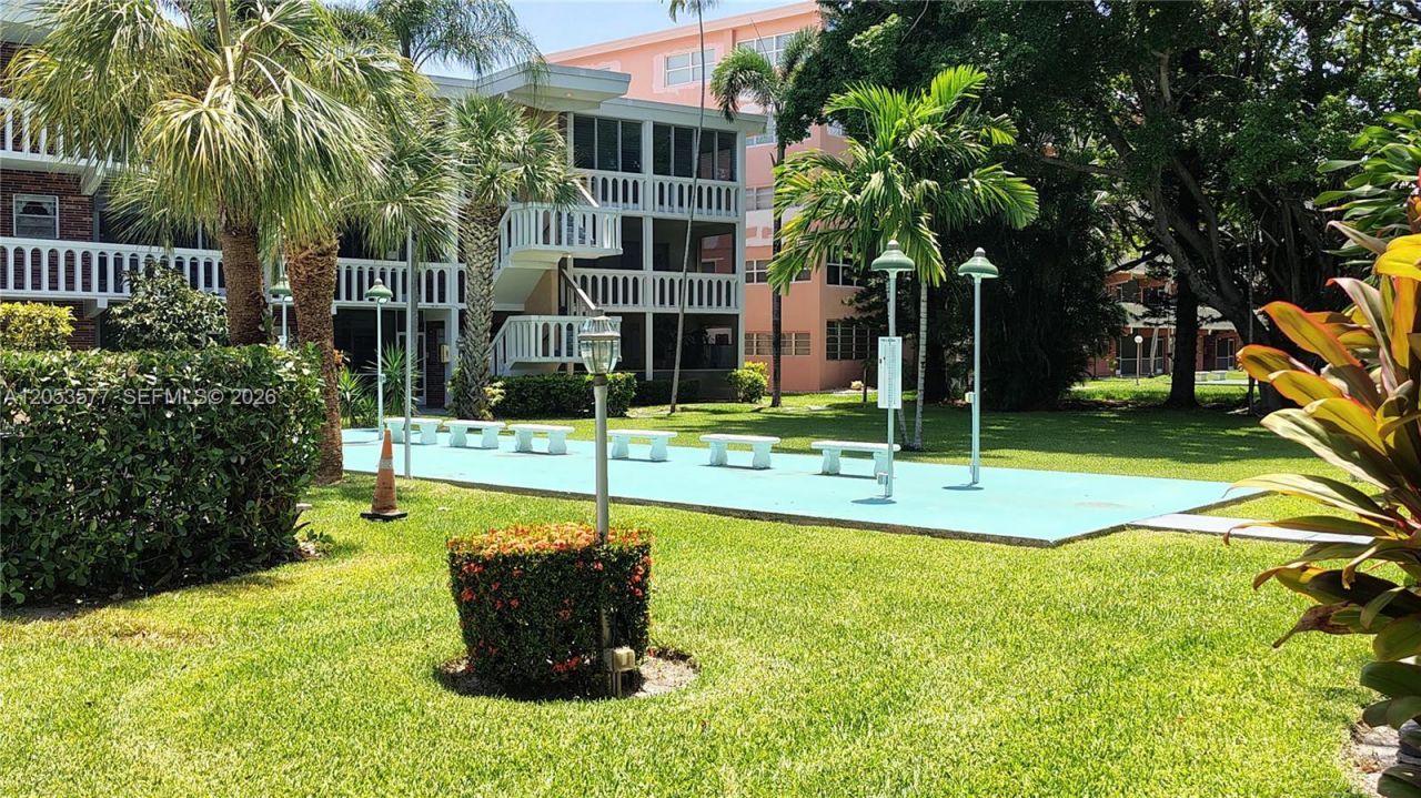 201 NE 14th Ave , Unit 5C, Hallandale Beach, FL 33009 Photo