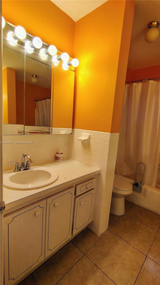 201 NE 14th Ave , Unit 5C, Hallandale Beach, FL 33009 Photo