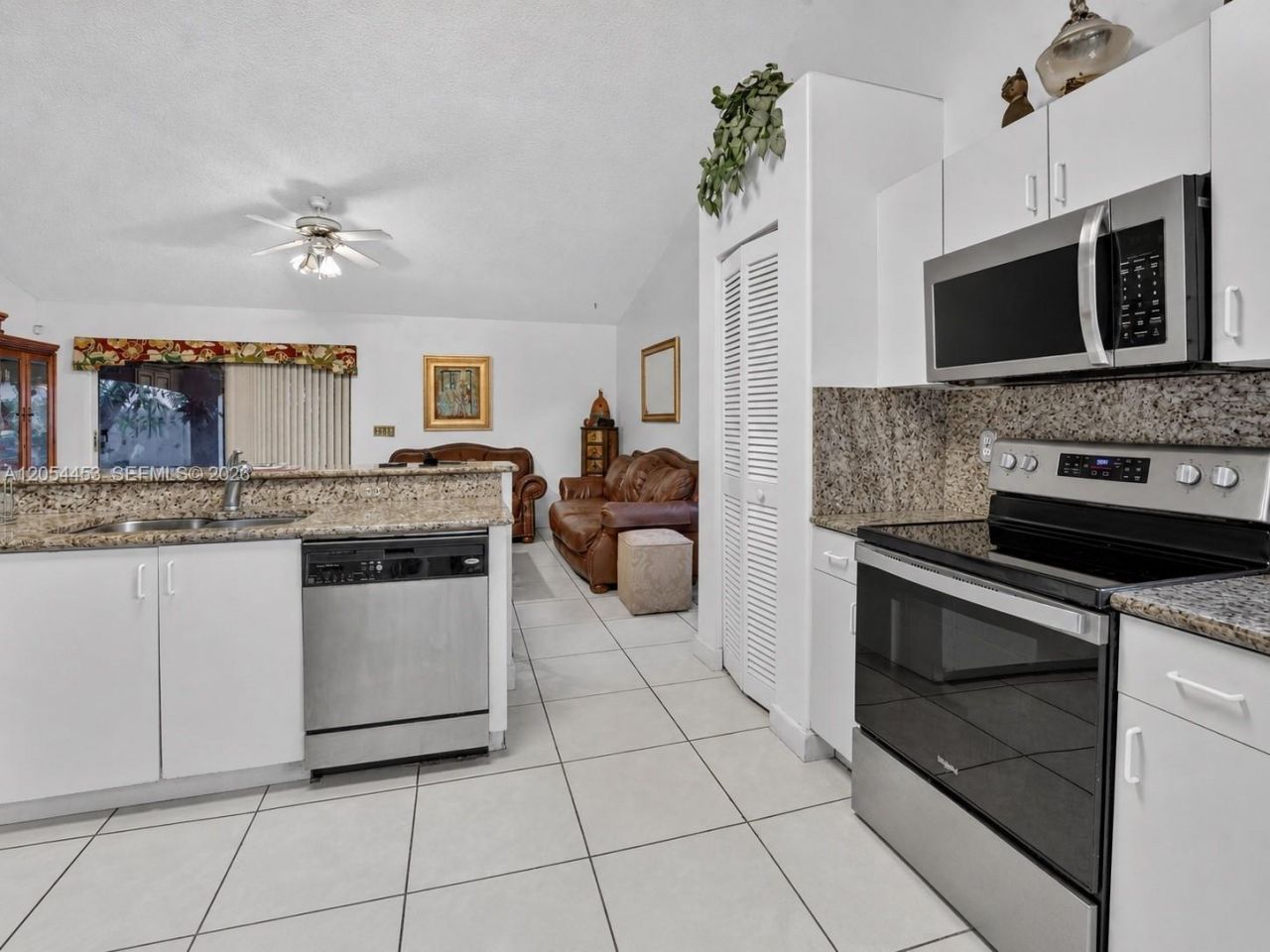 709 NW 177th Ave , Pembroke Pines, FL 33029 Photo