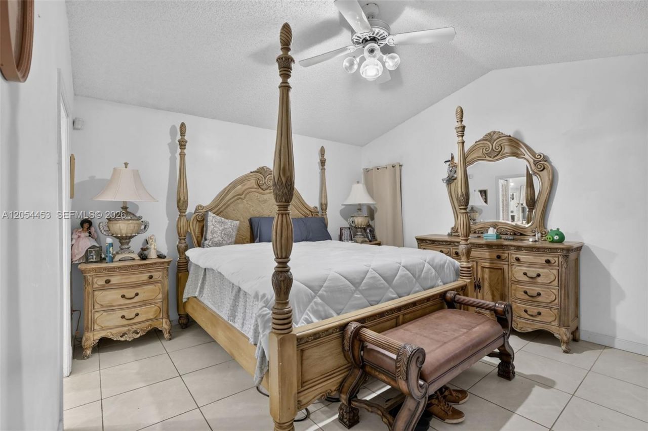 709 NW 177th Ave , Pembroke Pines, FL 33029 Photo