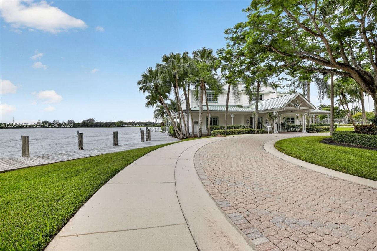 709 NW 177th Ave , Pembroke Pines, FL 33029 Photo