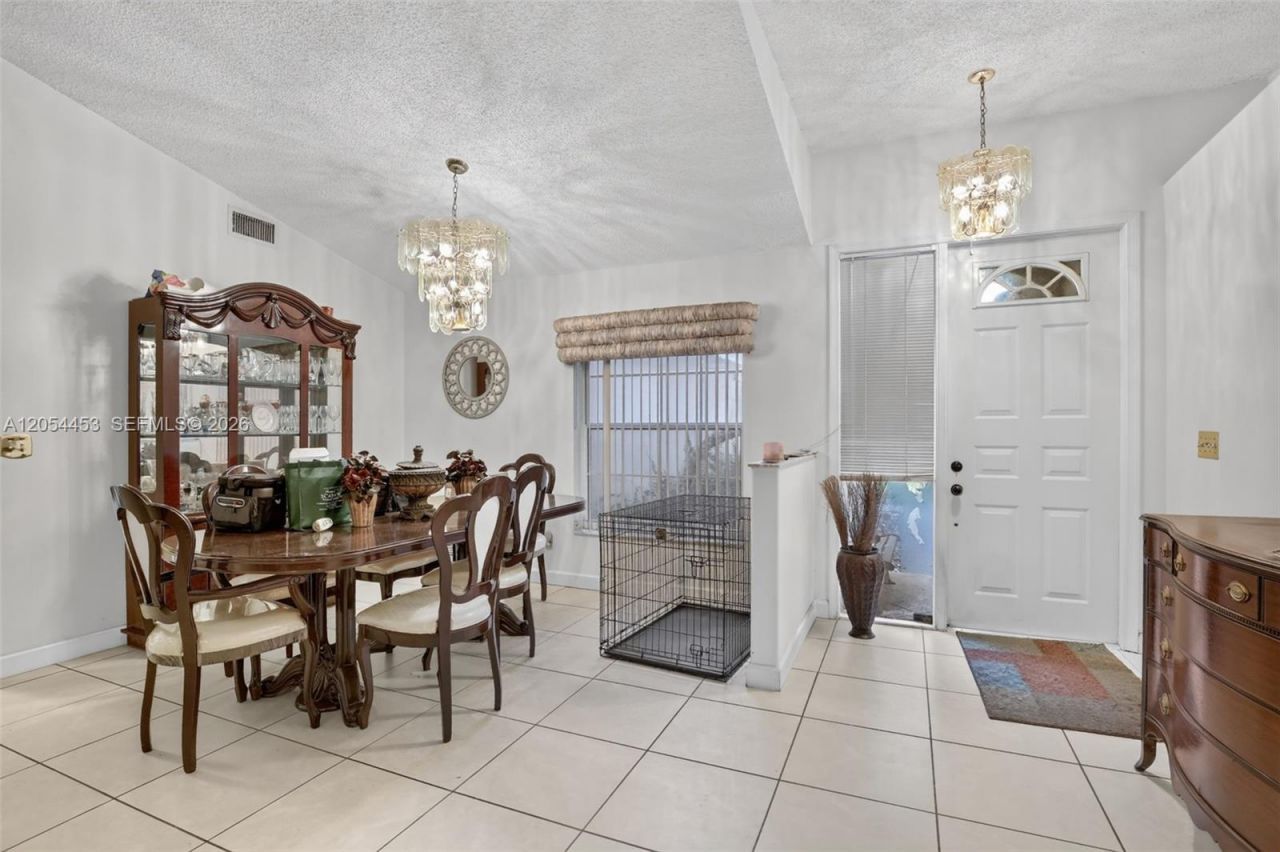 709 NW 177th Ave , Pembroke Pines, FL 33029 Photo