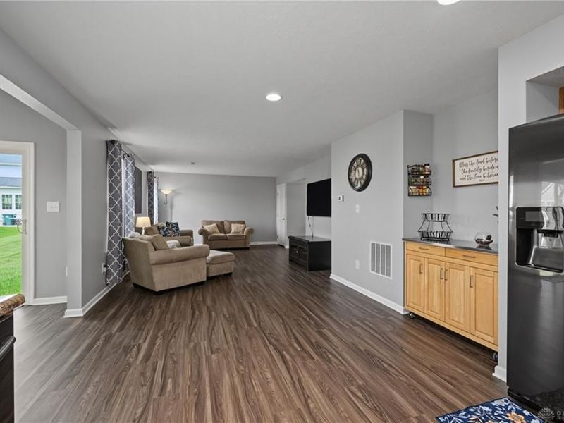 2212 Blazing Star Drive, Tipp City, OH 45371 Photo 17