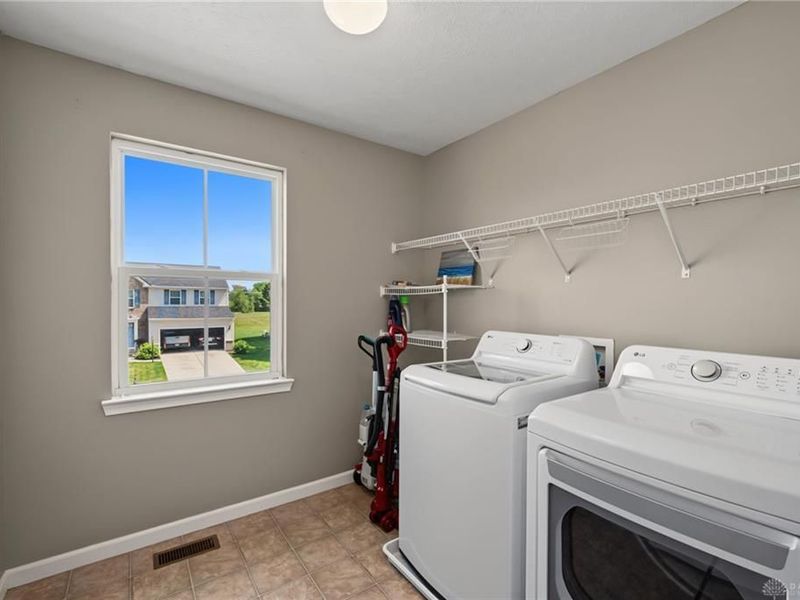 2212 Blazing Star Drive, Tipp City, OH 45371 Photo 28