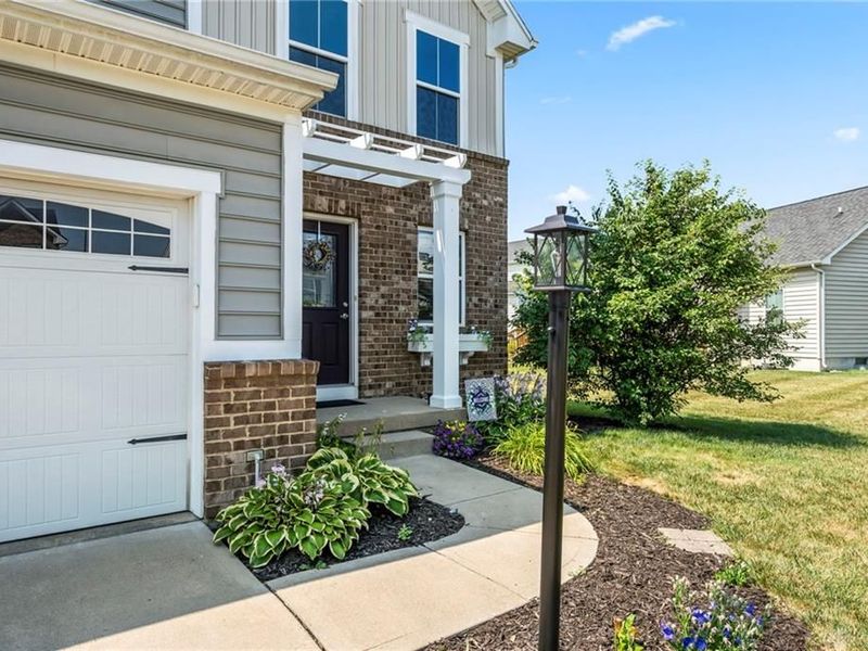 2212 Blazing Star Drive, Tipp City, OH 45371 Photo 3