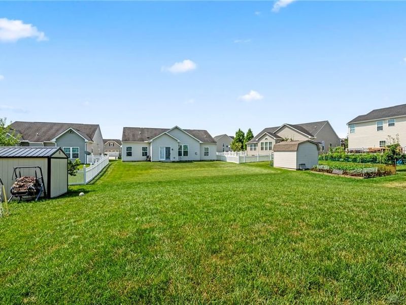 2212 Blazing Star Drive, Tipp City, OH 45371 Photo 43