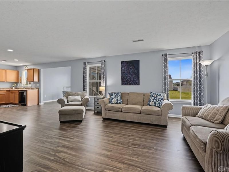 2212 Blazing Star Drive, Tipp City, OH 45371 Photo 8
