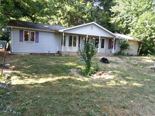 16678 Conrad Road , Brighton, IL 62012