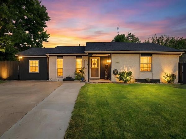 2326 Idlewood Drive , Arlington, TX 76014