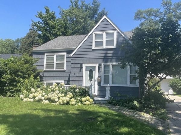 801 S Fairfield Avenue , Elmhurst, IL 60126