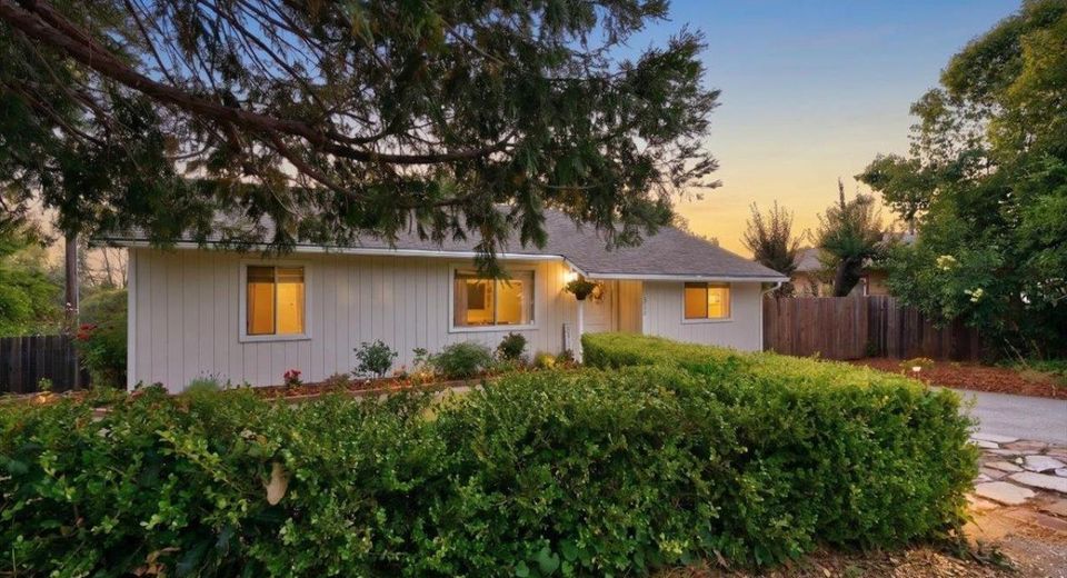 515 Hilltop Dr, Auburn, CA 95603 Photo