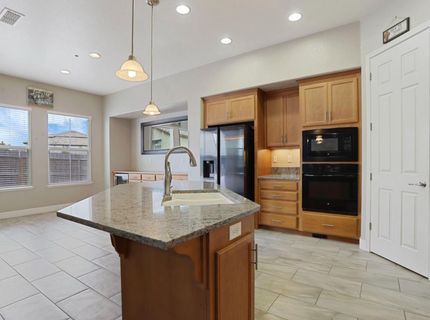 986 Harvest Mill Dr, Manteca, CA 95336 Photo