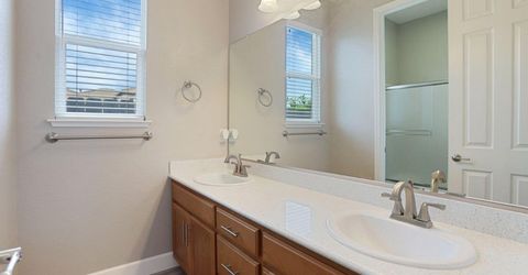 986 Harvest Mill Dr, Manteca, CA 95336 Photo