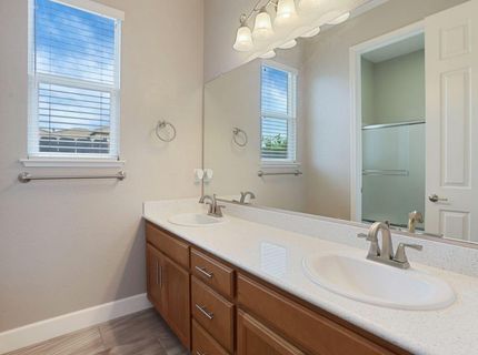 986 Harvest Mill Dr, Manteca, CA 95336 Photo