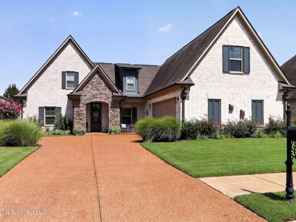 1070 Upchurch Drive, Olive Branch, MS 38654