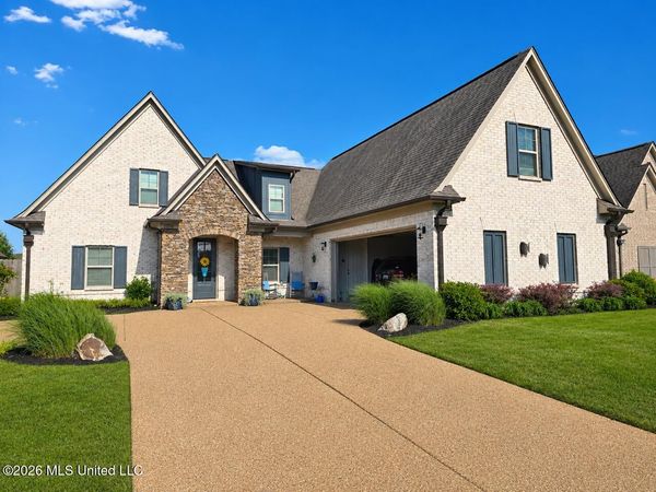 1070 Upchurch Drive, Olive Branch, MS 38654