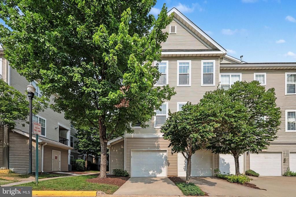 5148 Brittney Elyse Circle, Unit T, Centreville, VA 20120 Main Photo