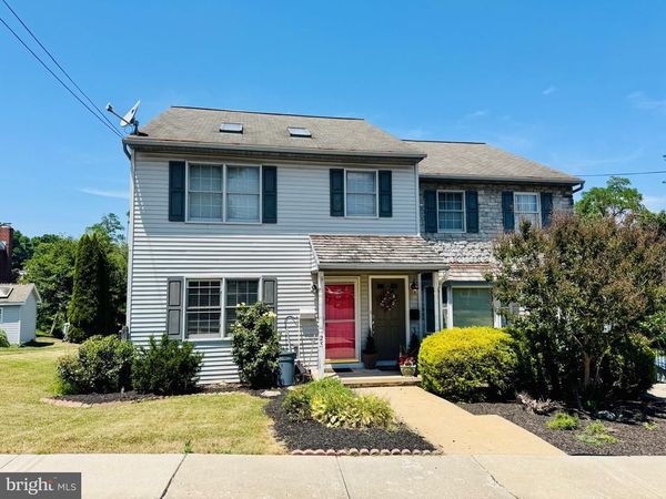 25 W MADISON STREET , MOHNTON, PA 19540