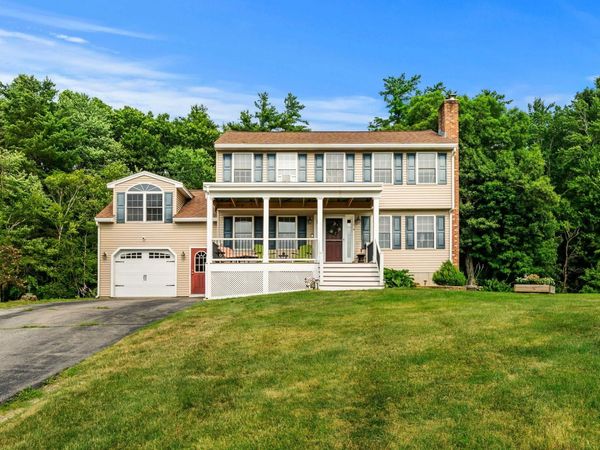 4 Squamscott Avenue, Derry, NH 03038
