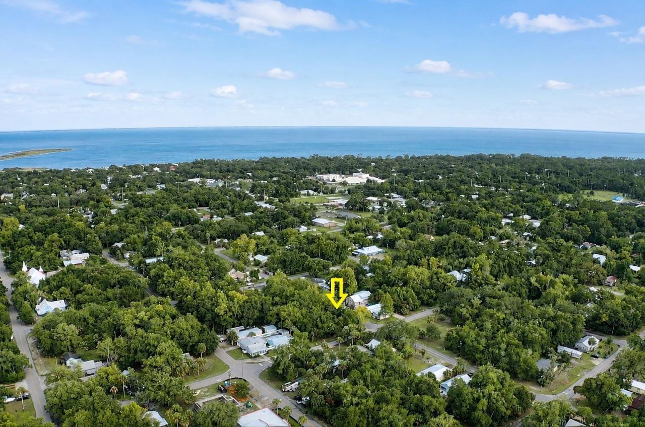 195 8th Street , Apalachicola, FL 32320 Photo