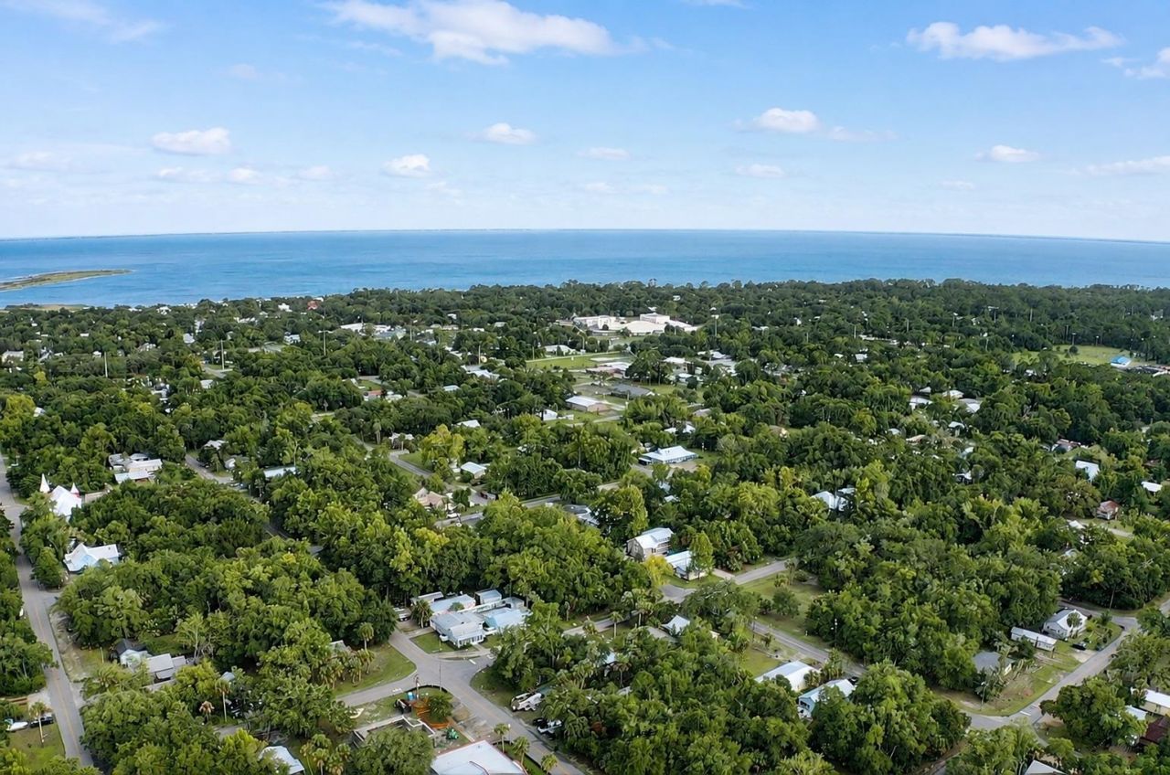 195 8th Street , Apalachicola, FL 32320 Photo