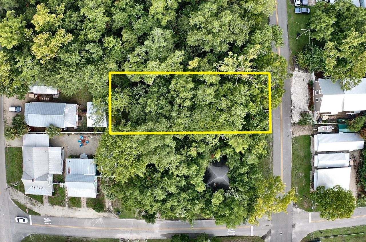 195 8th Street , Apalachicola, FL 32320 Photo