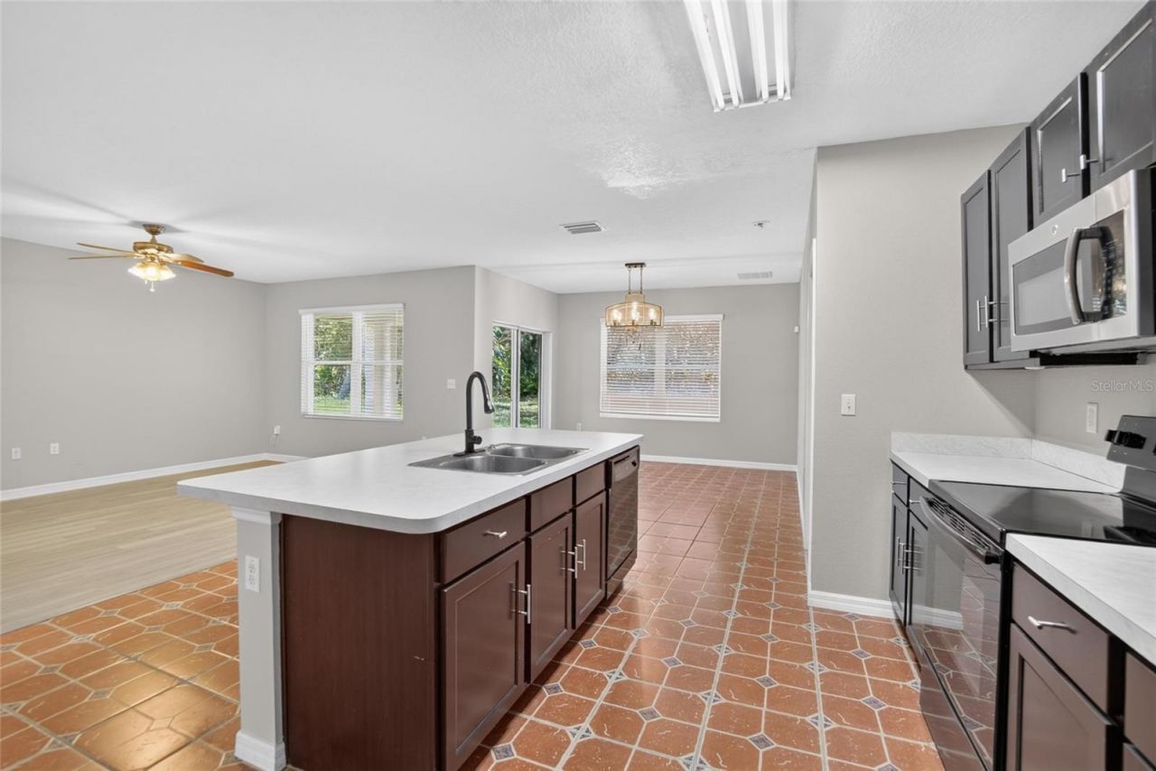 16441 Treasure Point Drive , Wimauma, FL 33598 Photo