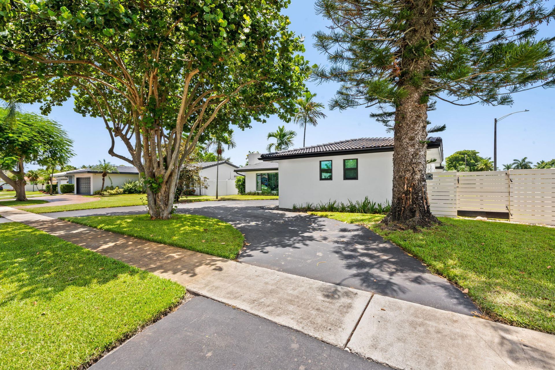 5122 Cleveland Street, Hollywood, FL 33021 Photo