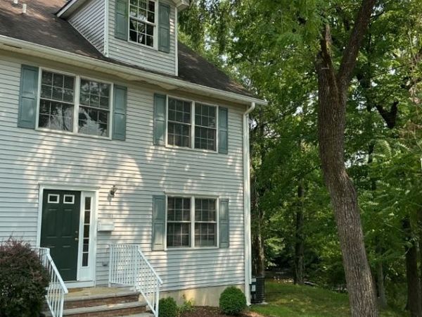 125 Summit Ave, Chatham, NJ 07928