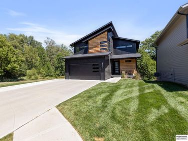471 N Allen Street, Bennington, NE 68007