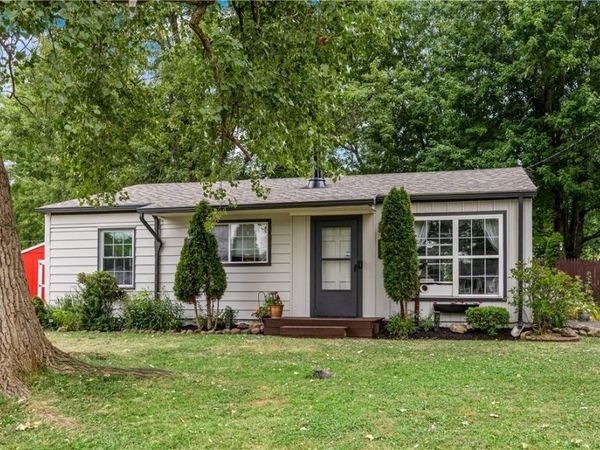 221 Bump Drive, Syracuse, NY 13209