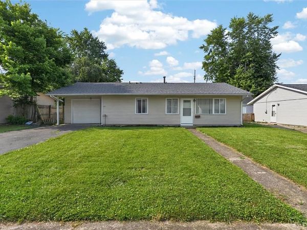 1629 Drake Drive, Xenia, OH 45385