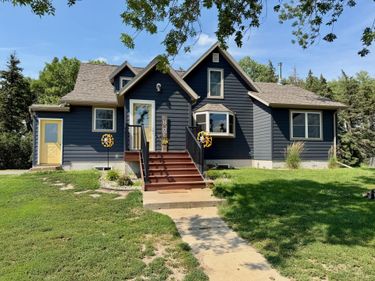 319 & 311 60th Avenue, Pipestone, MN 56164