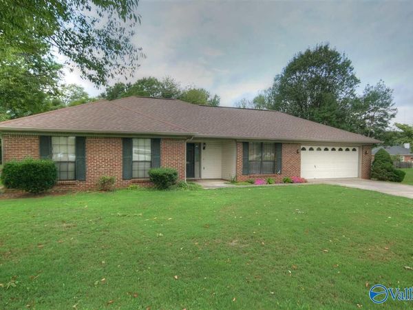 102 Watercress Circle, Huntsville, AL 35806