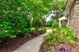 454 Trapier Drive photo 4