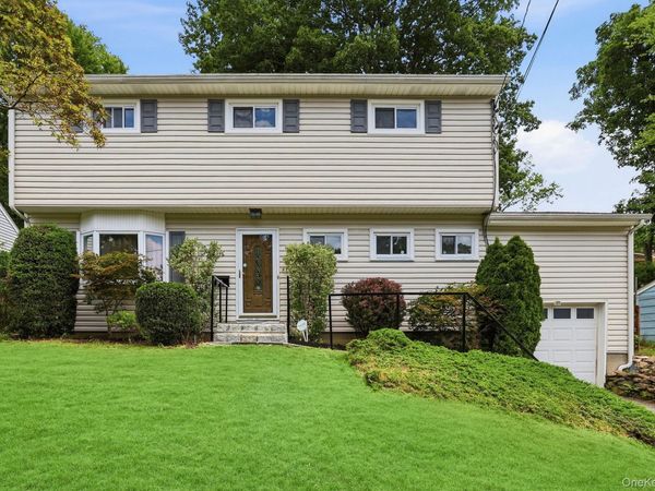 24 Valley View Terrace , Mount Kisco, NY 10549
